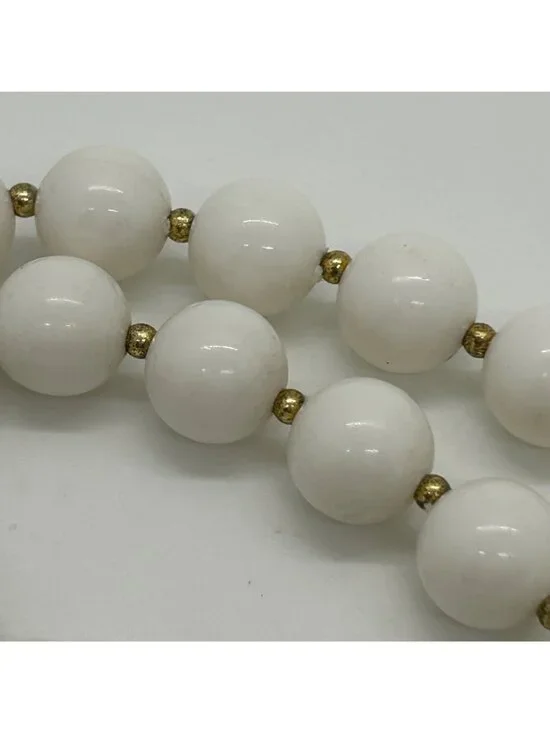 Vintage MCM White Acrylic Lucite Round Bead Necklace Gold Tone Spacer Spring Rin - Picture 5 of 10